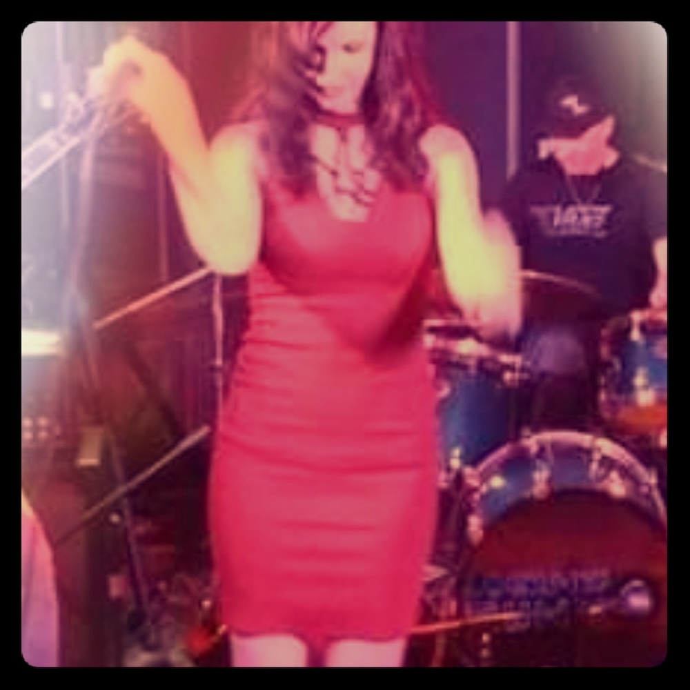Eye catching red bodycon midi dress